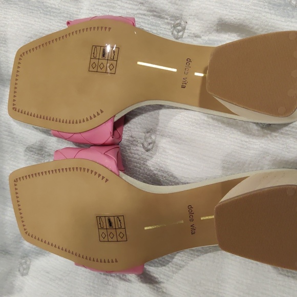 Sandal - Picture 2 of 3